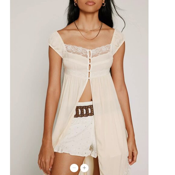 Urban Outfitters Tops - Urban Outfitters Kimchi Blue Eliza Flyaway Maxi Top